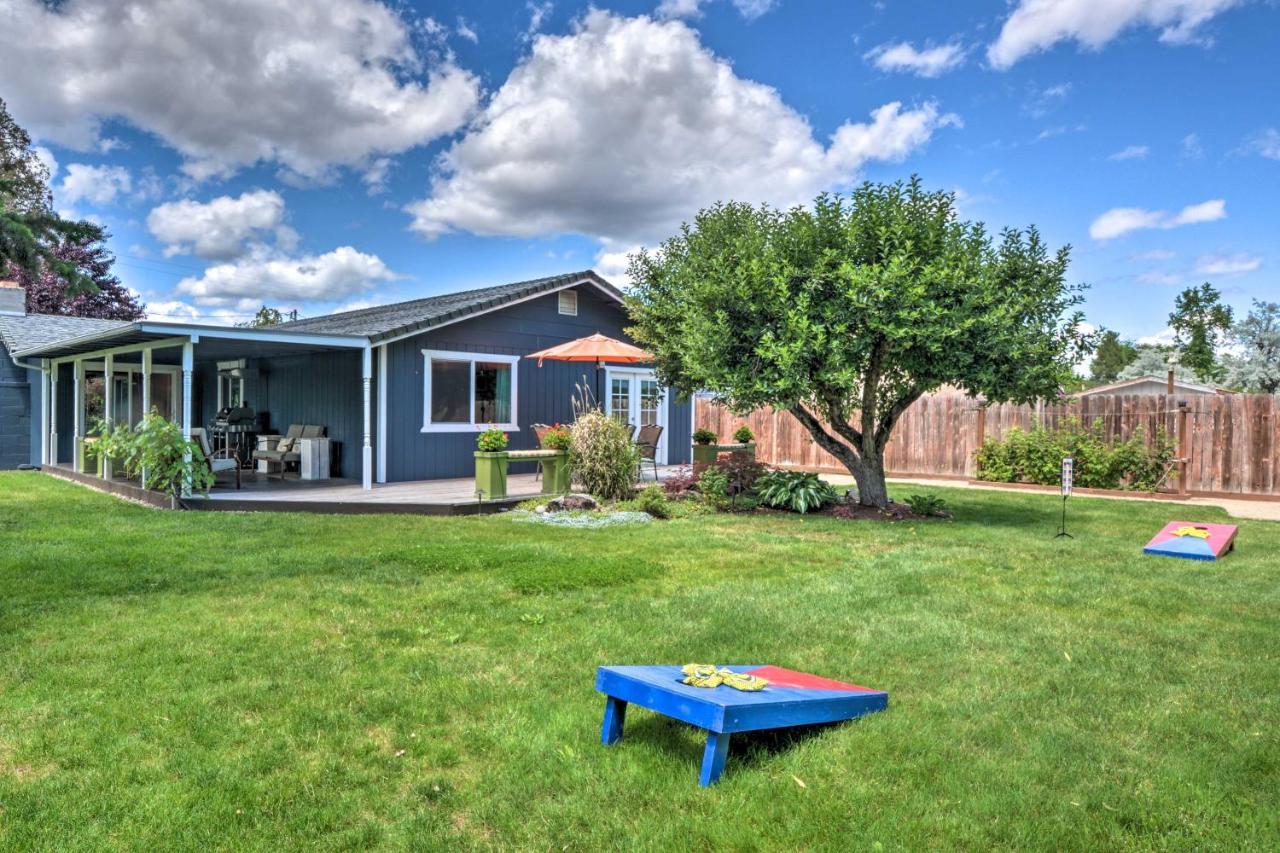 Central Medford Family Retreat With Large Yard! Exterior foto
